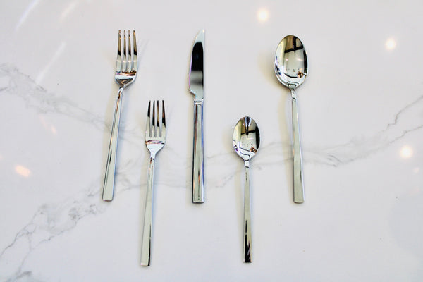 Nouveau 20-Piece Silverware Set